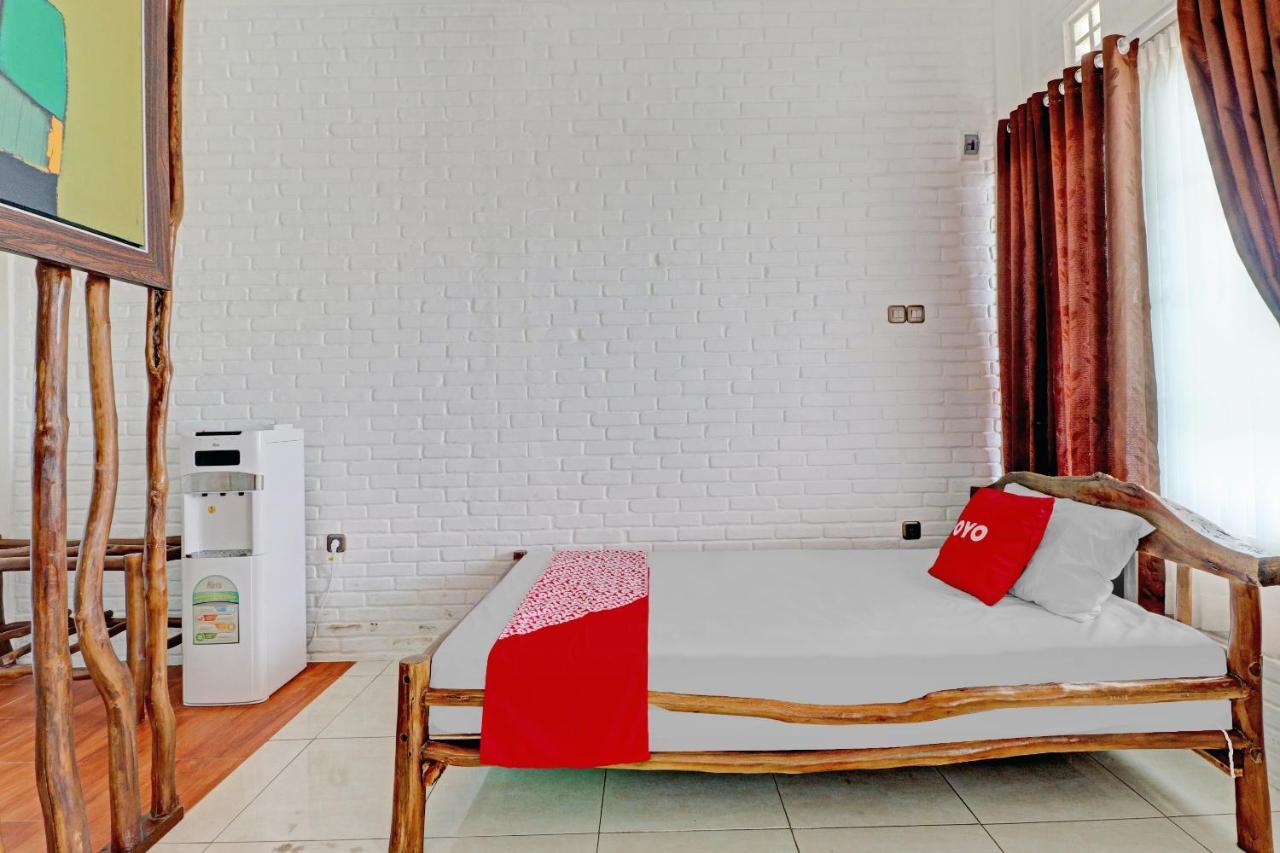 OYO 90617 Rumah Oma Opa Syariah Cibiru Bagian luar foto